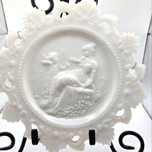 Vintage Westmoreland Cupid And Psyche Milk Glass Plate